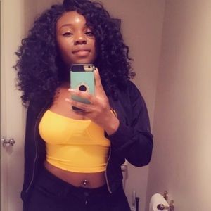 Meet your Posher, Monique